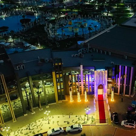 Waves Aqua Resort Кенитра Екстериор снимка The Marina at night