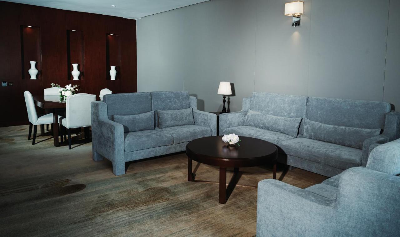 Waves Aqua Resort Кенитра Екстериор снимка A living room