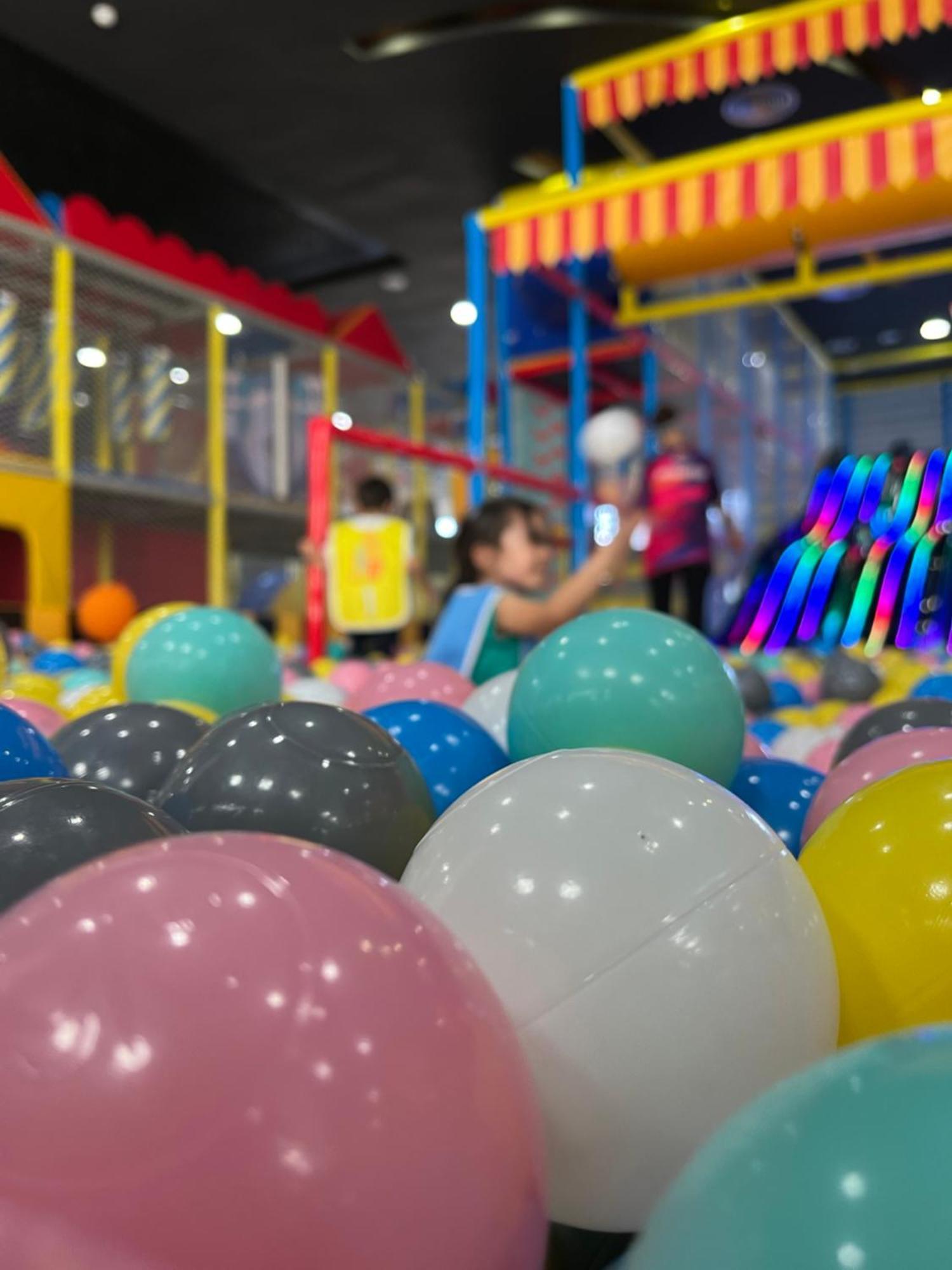 Waves Aqua Resort Кенитра Екстериор снимка Ball pit