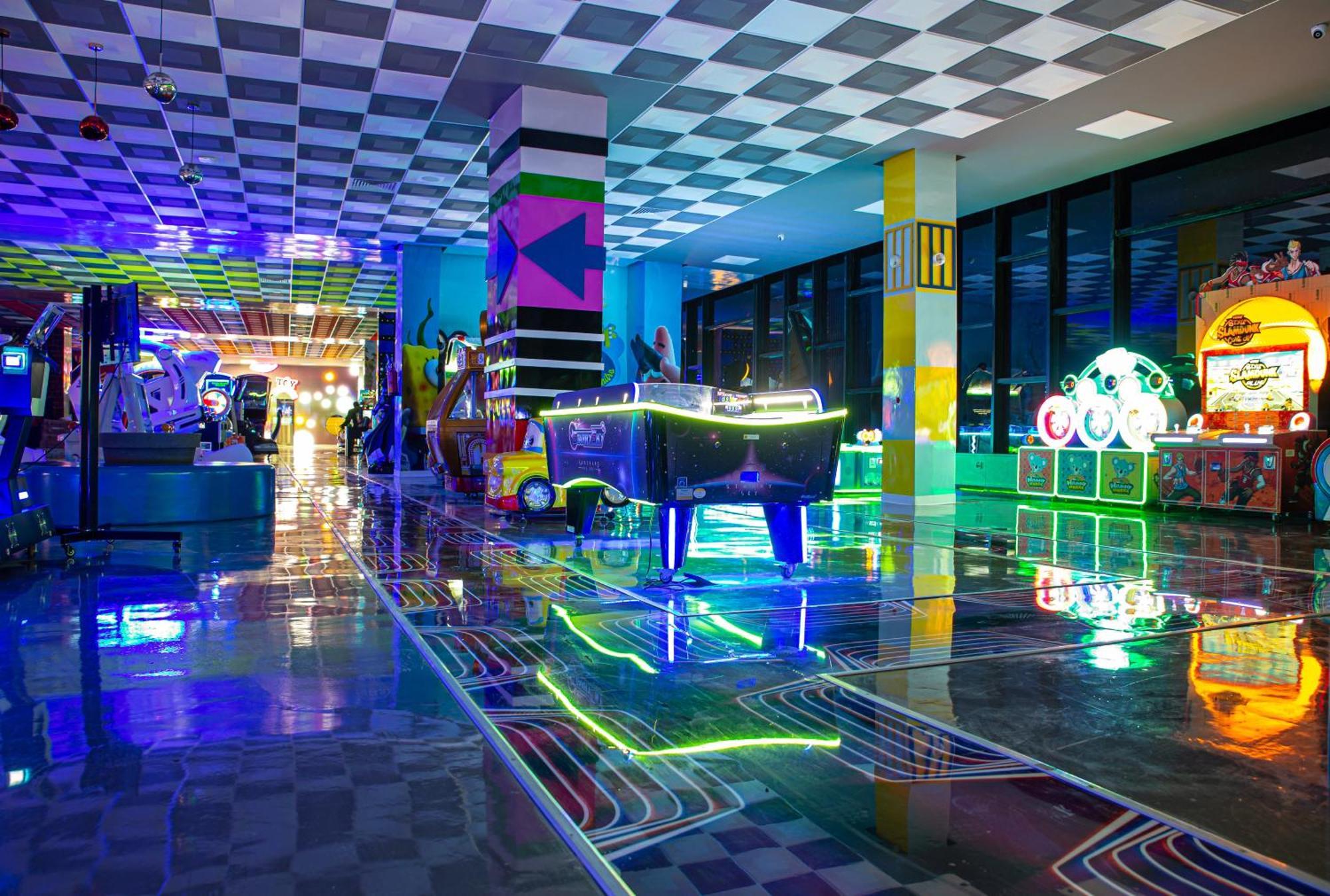 Waves Aqua Resort Кенитра Екстериор снимка The interior of the 2012-opened mall